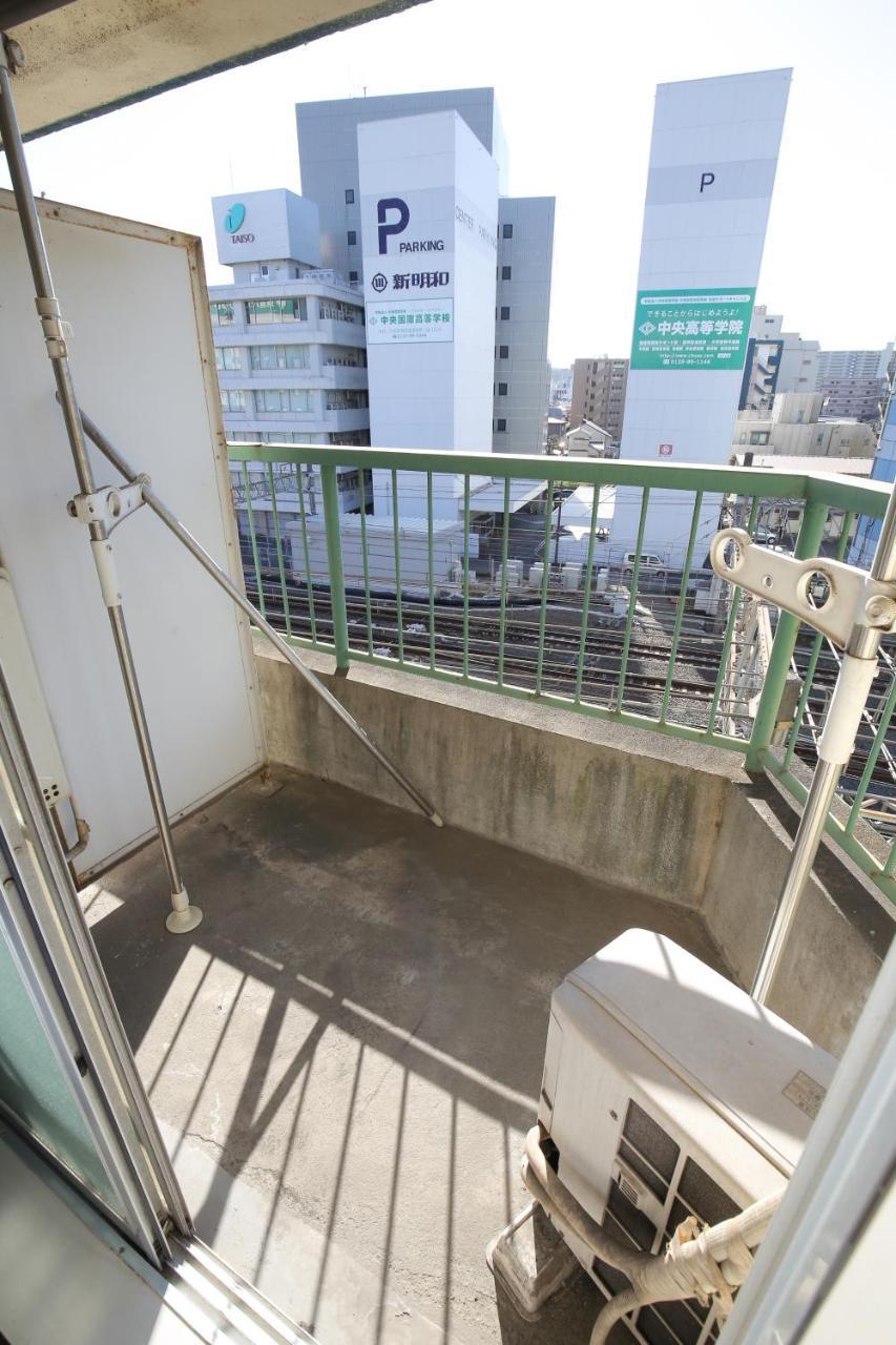 R Sta 1min 2019 Open Apartment *