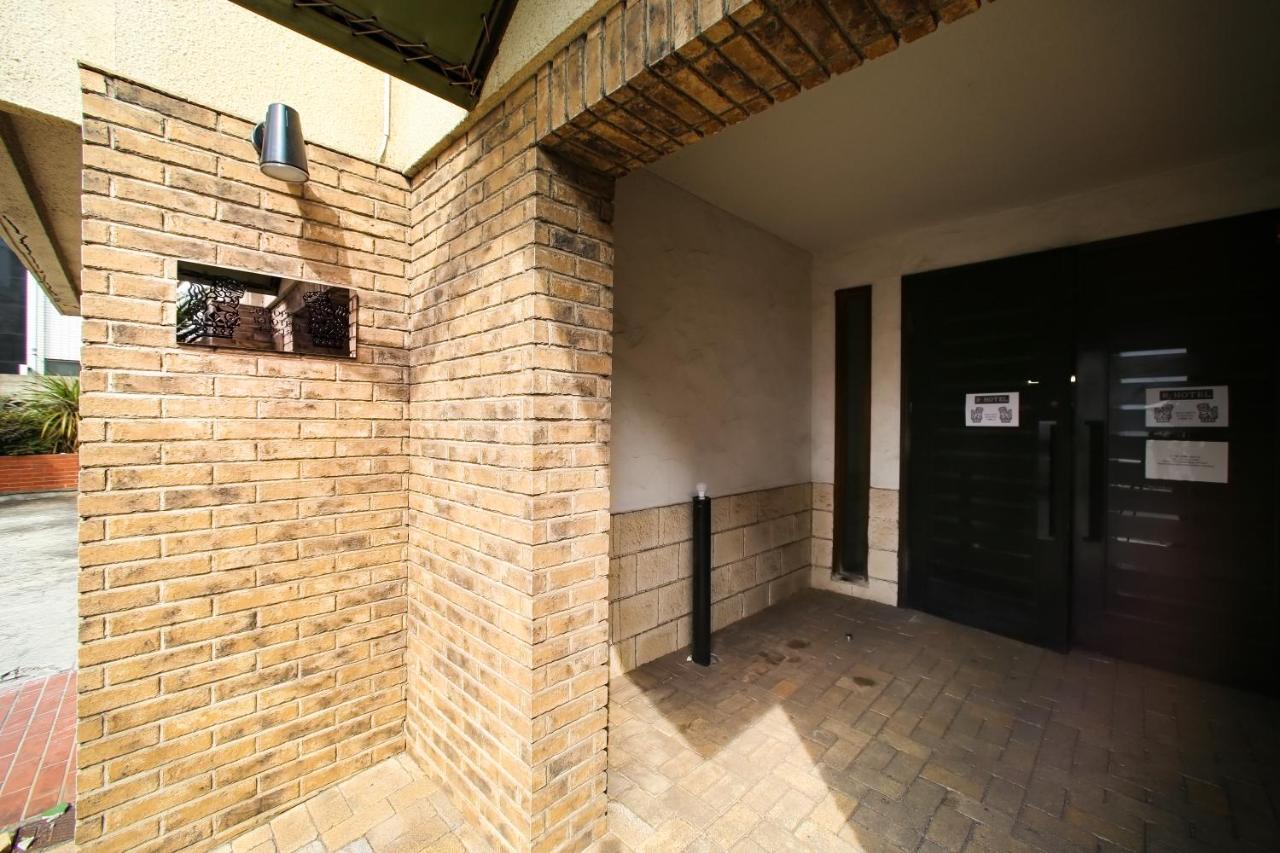 R Sta 1min 2019 Open Apartment